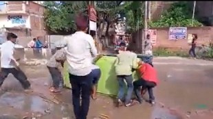 rikshaw overturn