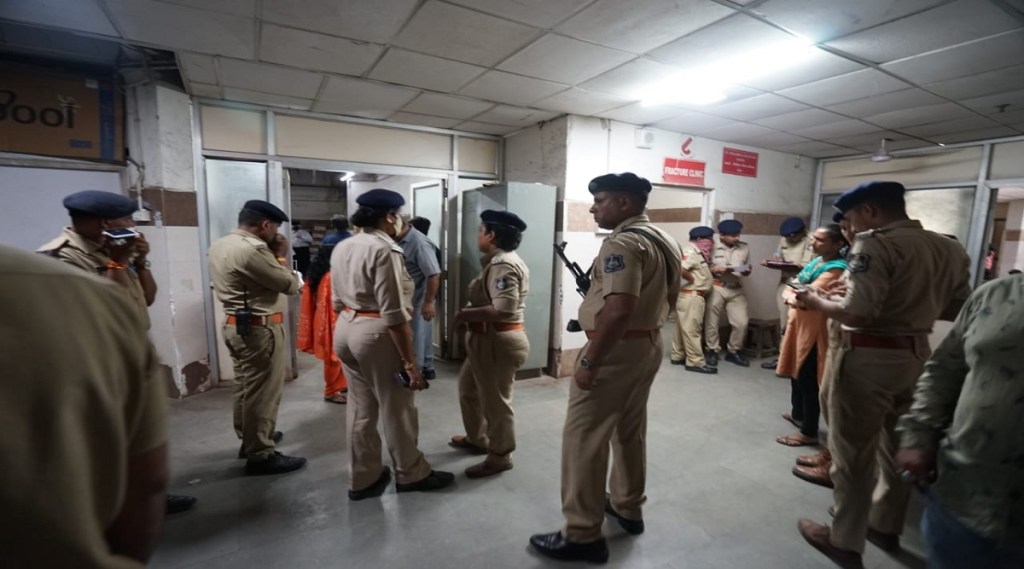વડોદરા કન્ટેનર અને છકડા વચ્ચે અકસ્માત, 10ના મોત, 4 ઈજાગ્રસ્ત