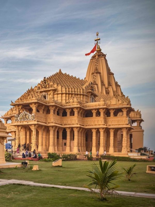 Gujarat famous temple list most visit in diwali holidays