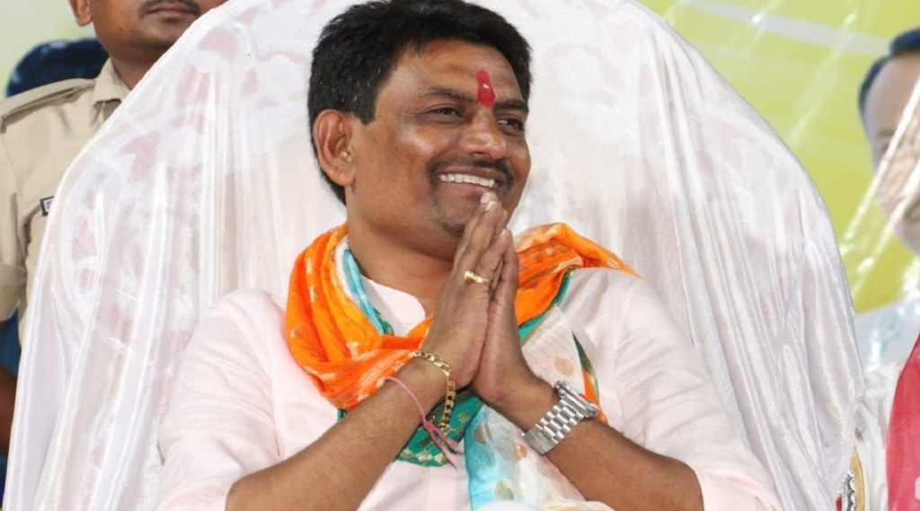 અલ્પેશ ઠાકોરને ગાંધીનગર દક્ષિણથી ટિકિટ આપવામાં આવી (તસવીર - અલ્પેશ ઠાકોર ટ્વિટર)