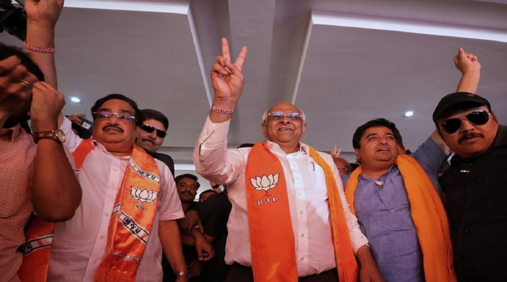 સીએમ ભૂપેન્દ્ર પટેલ અને ગુજરાત બીજેપી પમુખ સીઆર પાટીલ (Express photo by Nirmal Harindran)