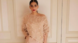 Sonam Kapoor | Paris Fashion Week