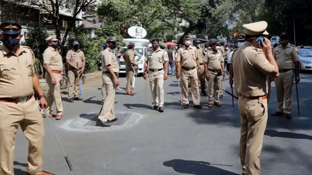 Death filling rectum with air compressor maharashtra