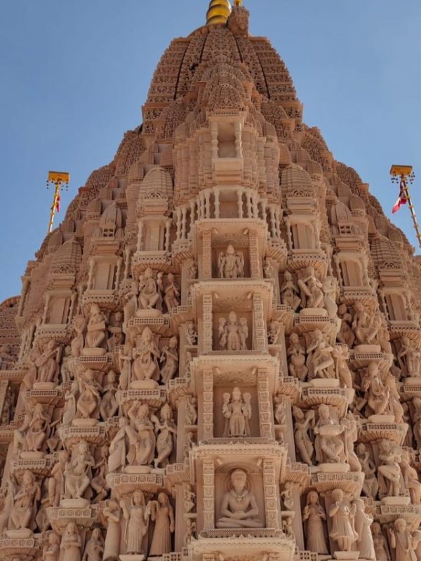 UAE baps temple specialty, BAPS hindu mandir, Abu dhabi baps temple pratishtha