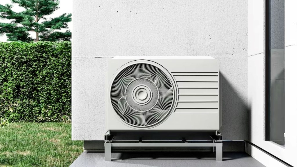 ac cooling tips, ac cooling use tricks, ac cooling temperature setting, ac maintenance service, how to improve ac cooling, summer ac use tips, air conditioning repair, એસી કુલિંગ ટીપ્સ, એસી કુલિંગ ટ્રિક્સ, એસી કુલિંગ ટેમ્પરેચર સેટિંગ, એસી મેન્ટેનન્સ સર્વિ, એસીનું કુલિંગ કેવી રીતે વધારવું, ઉનાળો એસી વાપરવાની ટીપ્સ, એર કન્ડિશનિંગ રિપેર