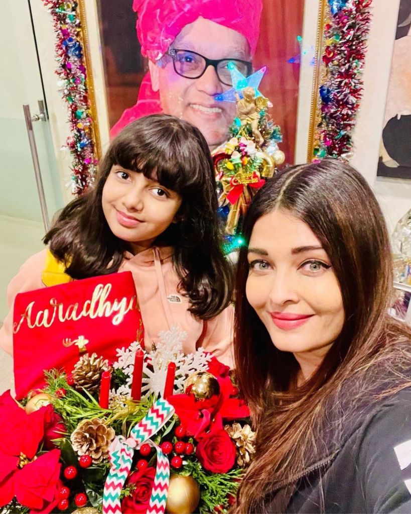 Aishwarya Rai with Daughter (1)