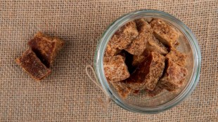 jaggery and gram, Health Benefits Of Eating Jaggery And Gram