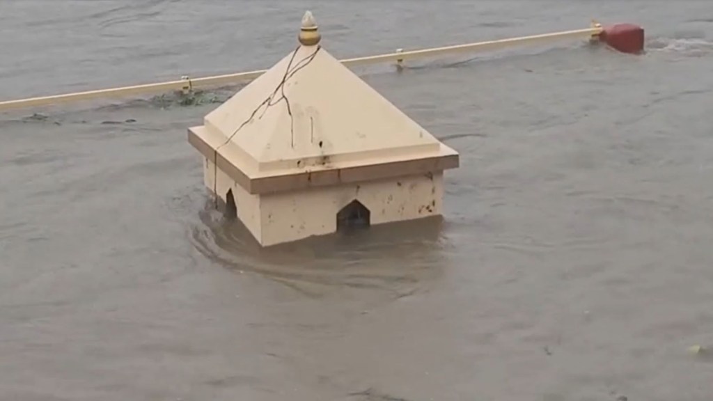 tadkeshwar mahadev temple, valsad Flood