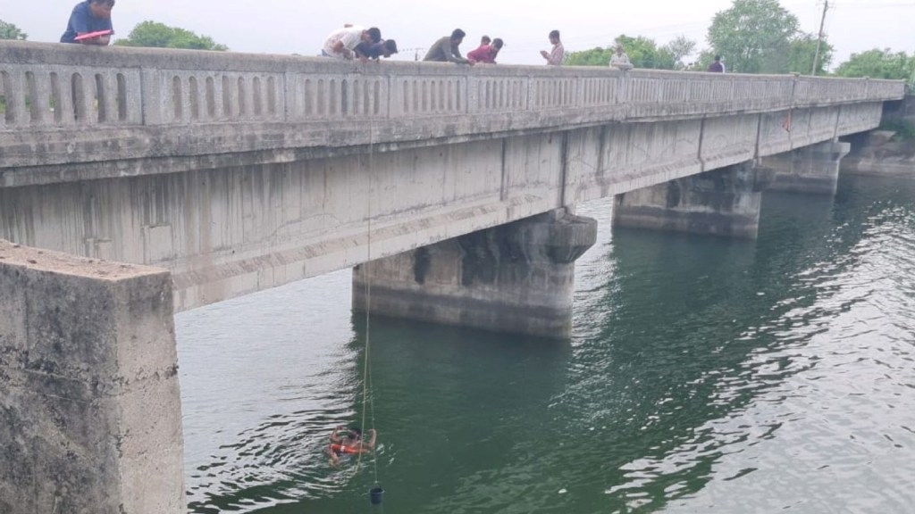 Narmada Canal, 5 dangerous bridges closed