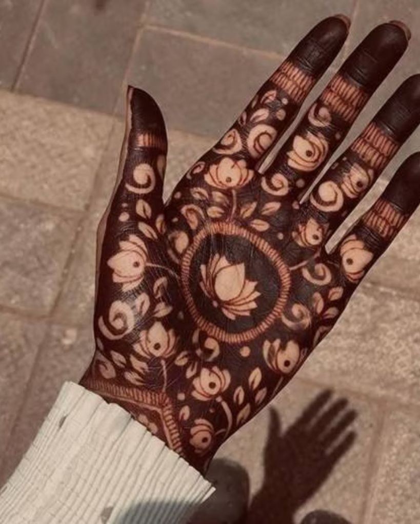 Stylish Mehndi | સ્ટાઇલિશ મહેંદી ડિઝાઇન