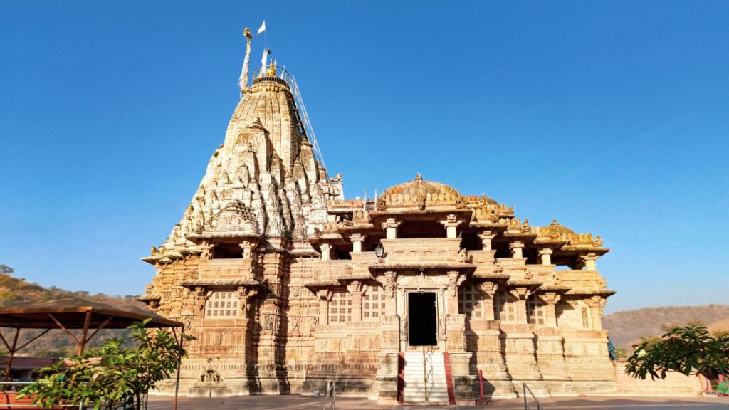 Janmashtami 2025 | famous krishna temple in gujarat