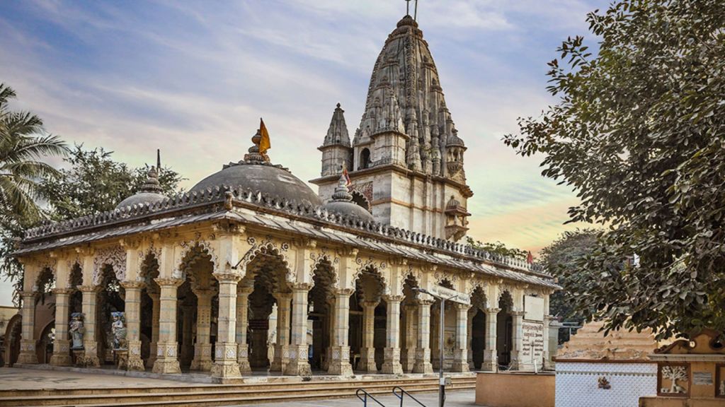 Janmashtami 2025 | famous krishna temple in gujarat