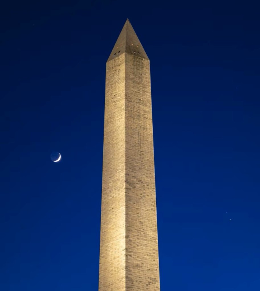 NASA Great Image Moon Jupiter Saturn and Washington Monument | નાસા ફોટો ચંદ્ર, ગુરુ, શનિ અને વોશિંગ્ટન મોન્યુમેન્ટ