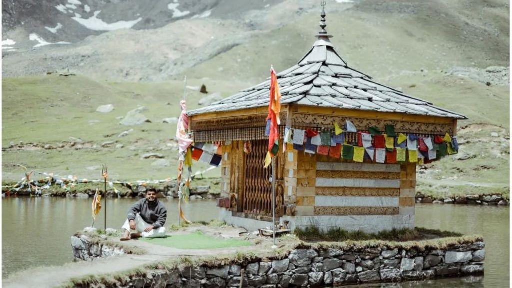 Yulla Kanda Krishna Temple Tour