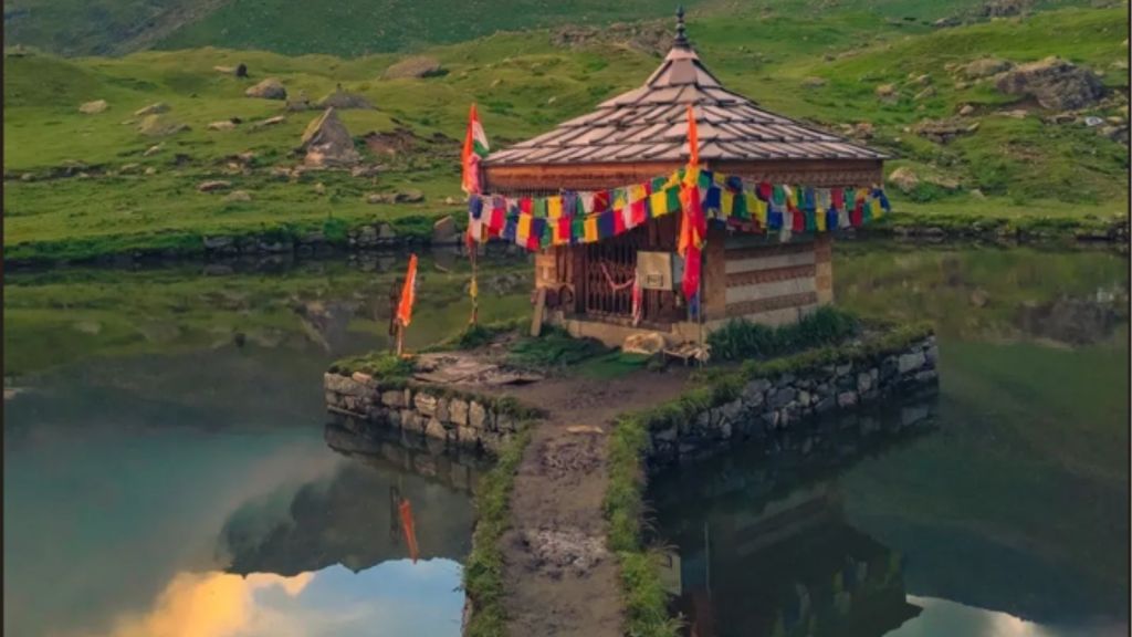 Yulla Kanda Krishna Temple Tour